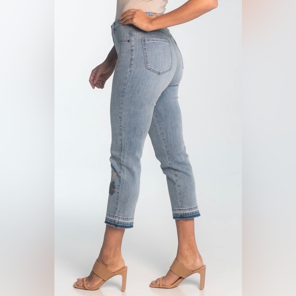 Lois Size 28 Gigi 7/8 Cropped Jeans Embroidery Beaded Flower Whiskers Bl…